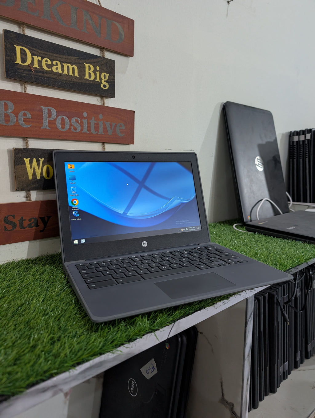 Hp Laptop 8th Generation - Window 10 - 4 GB Ram - 32 GB Storage - Type C Charger