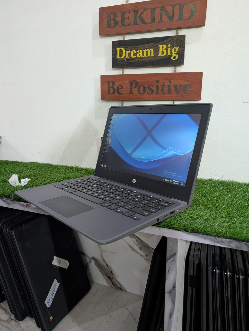 Hp Laptop 8th Generation - Window 10 - 4 GB Ram - 32 GB Storage - Type C Charger